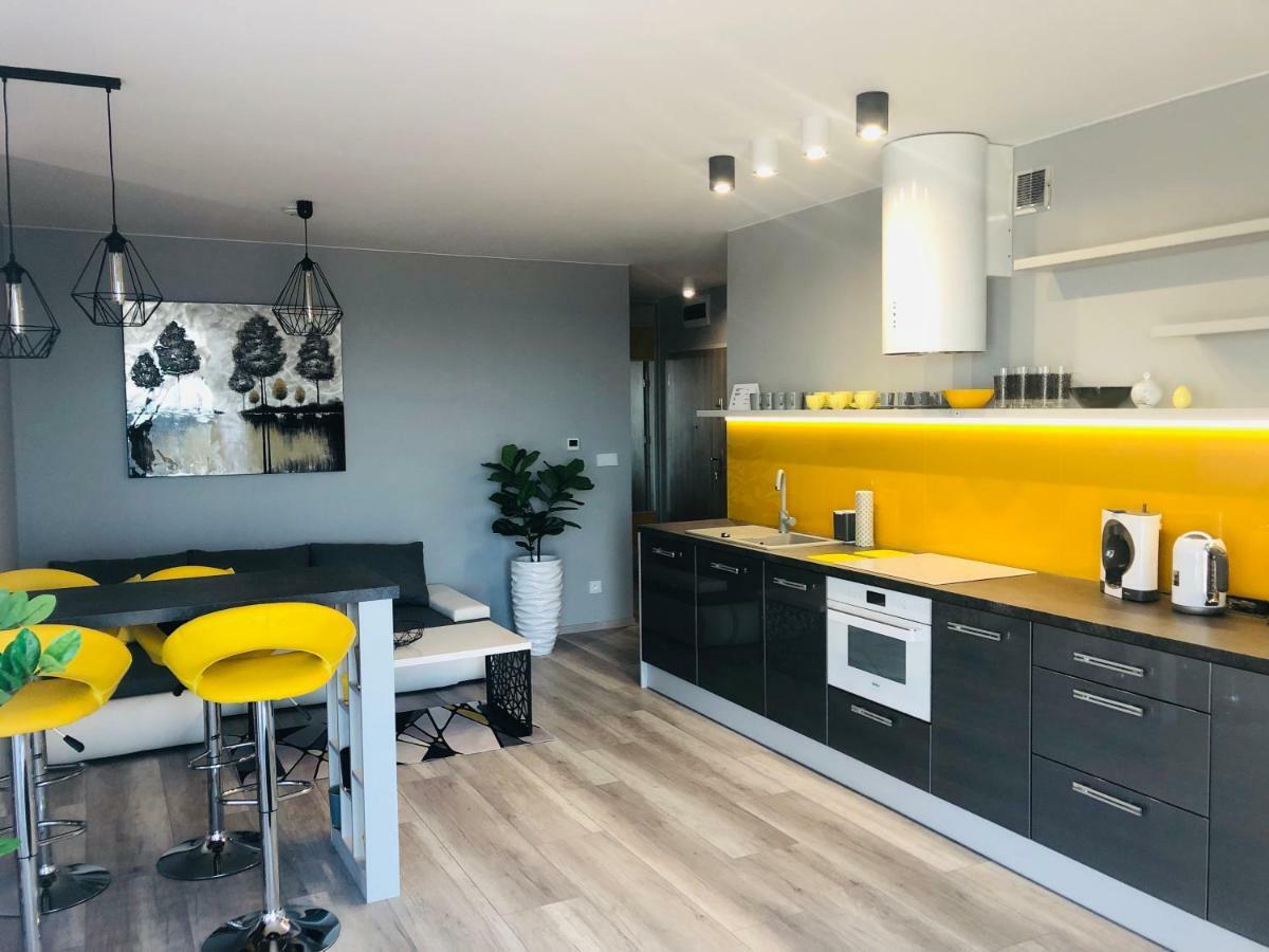 Apartament Elegance Yellow Ревал Екстериор снимка